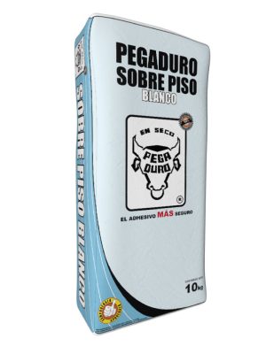Pegaduro sobre piso blanco 10 KG.